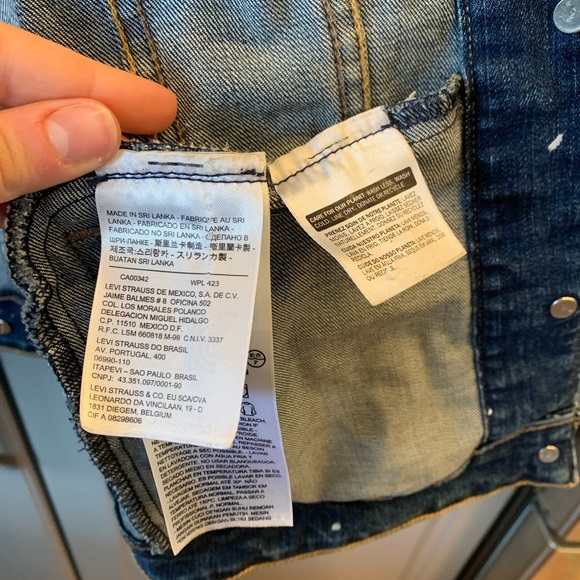 Levi’s Denim Jacket - Picture 6 of 6